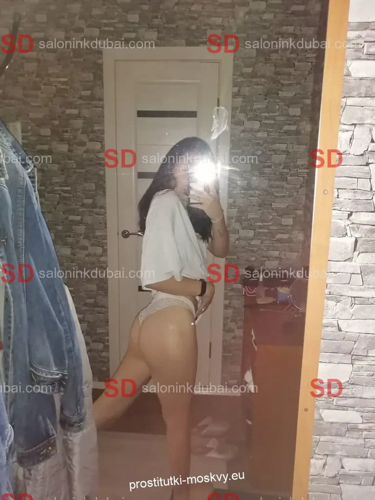 Aisha — escort in Dubai