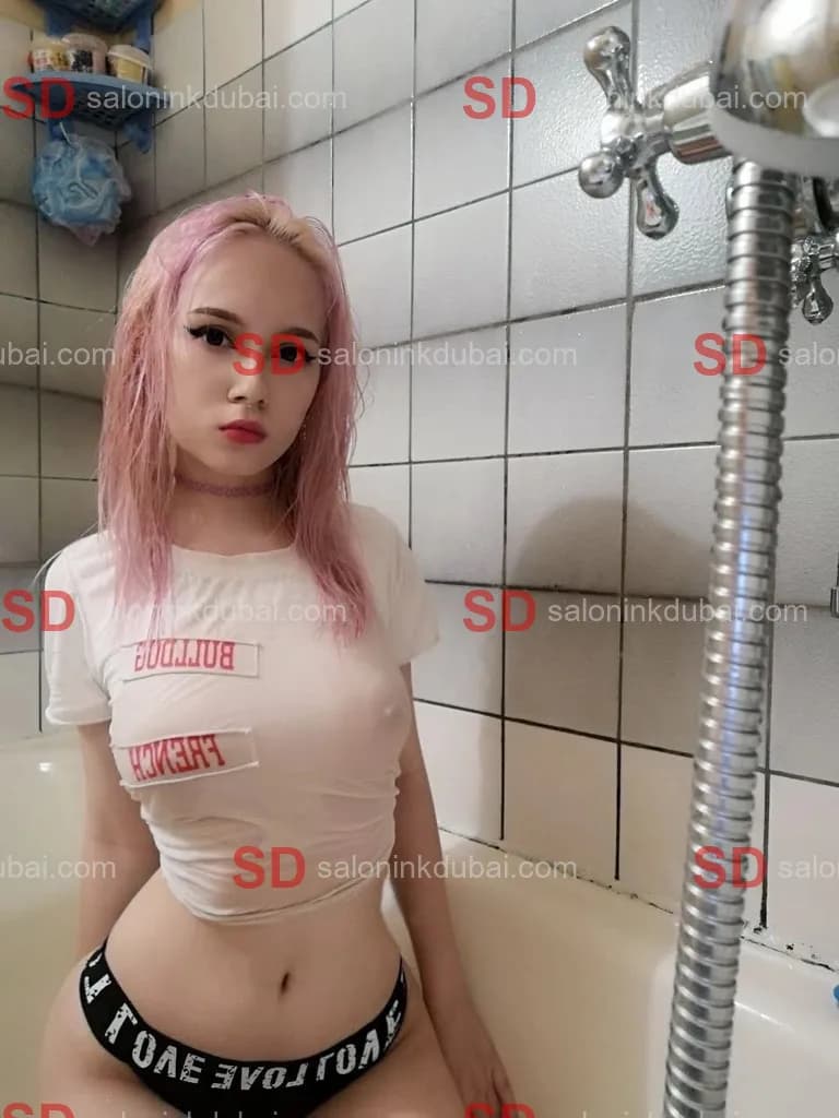 Amber β escort in Dubai