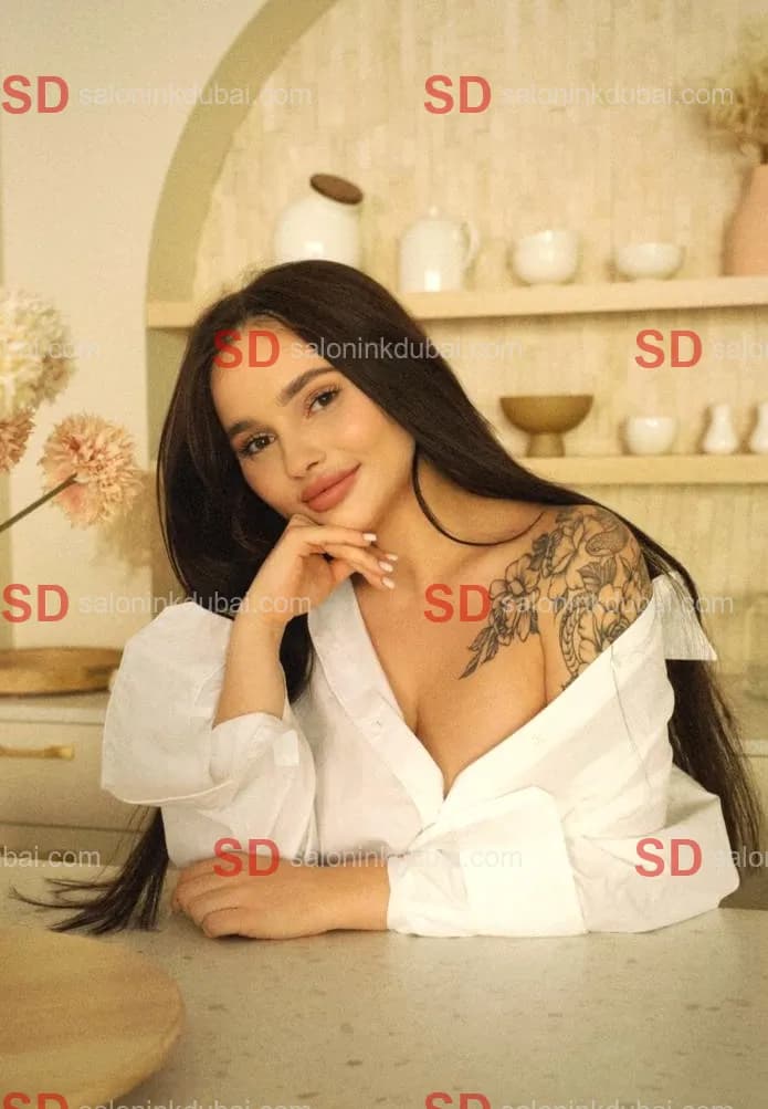 Elise β escort in Dubai