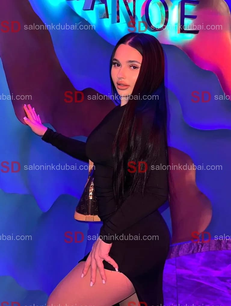Elise β escort in Dubai