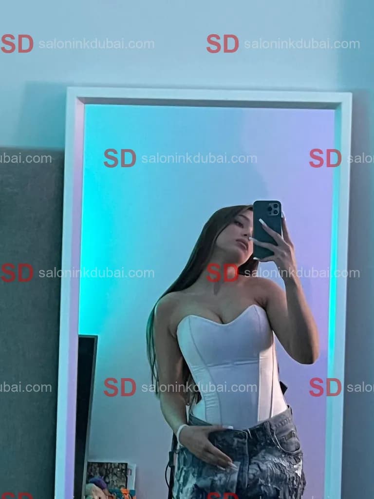 Elise β escort in Dubai