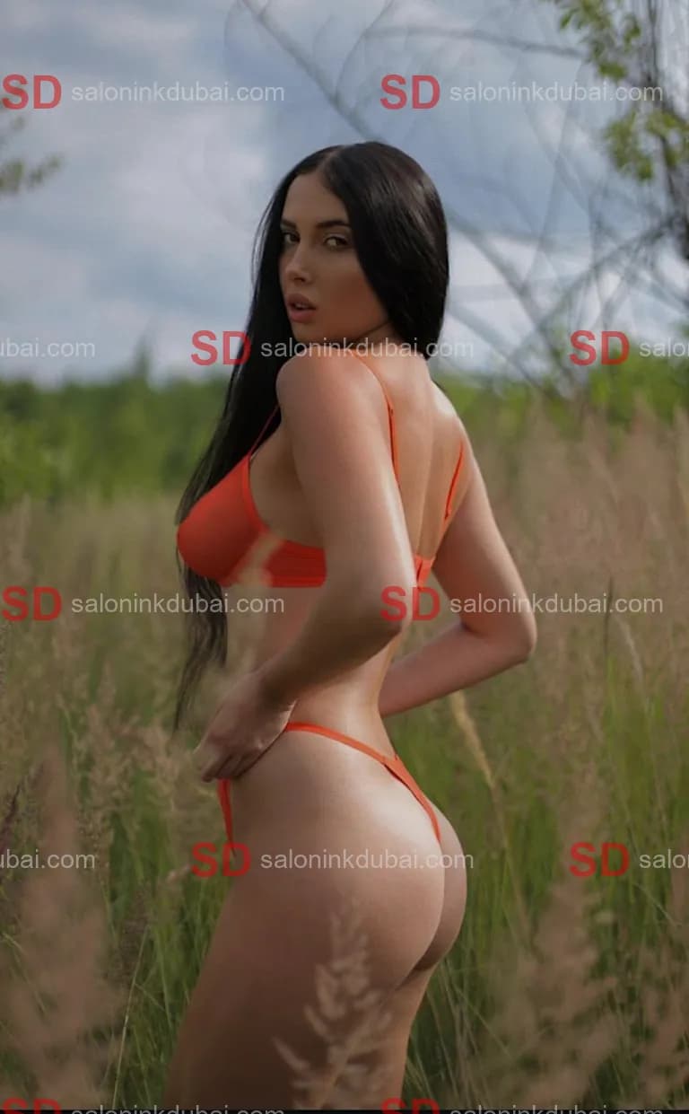 Evelyn — escort in Dubai