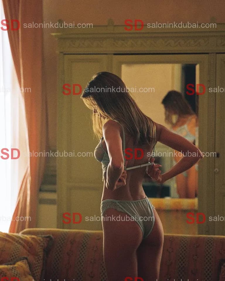 Evelyn — escort in Dubai