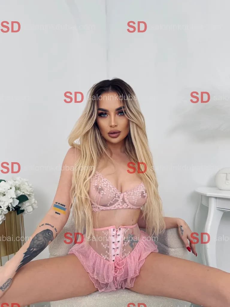 Holly β escort in Dubai
