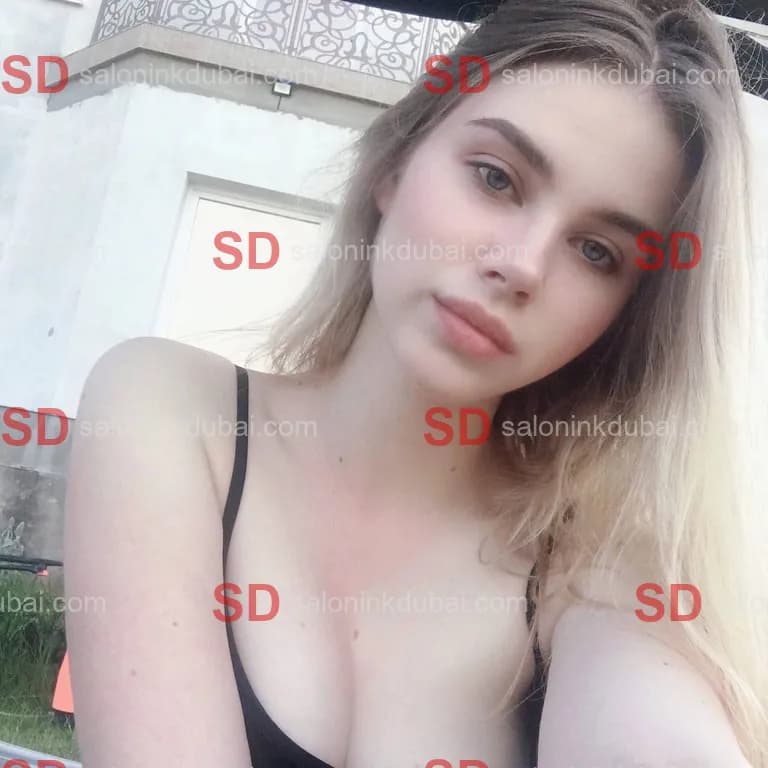 Holly — escort in Dubai