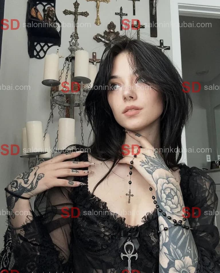 Lola β escort in Dubai