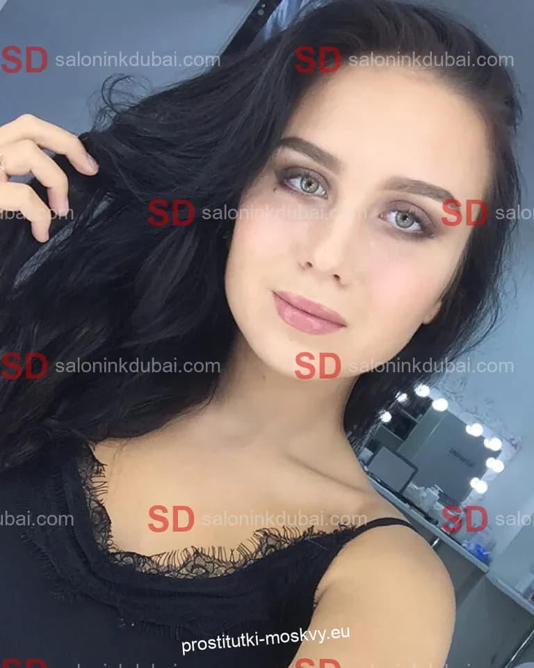Lola — escort in Dubai