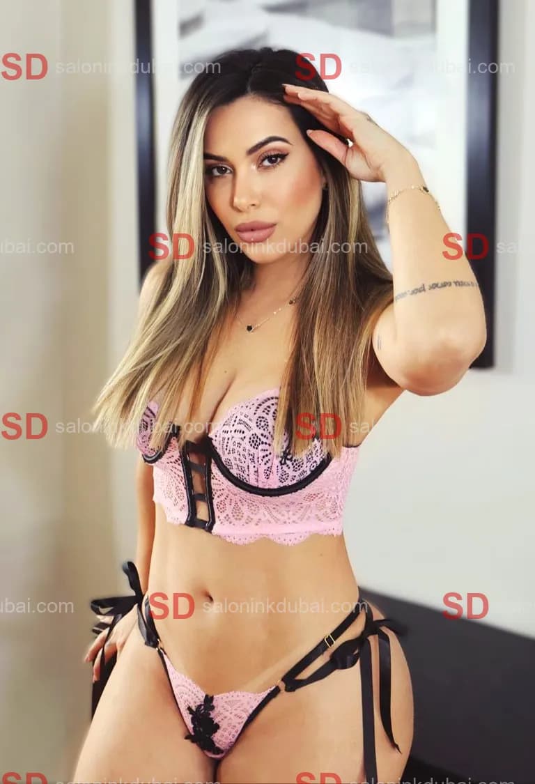 Luna β escort in Dubai