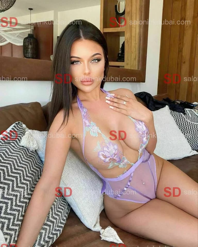 Luna β escort in Dubai