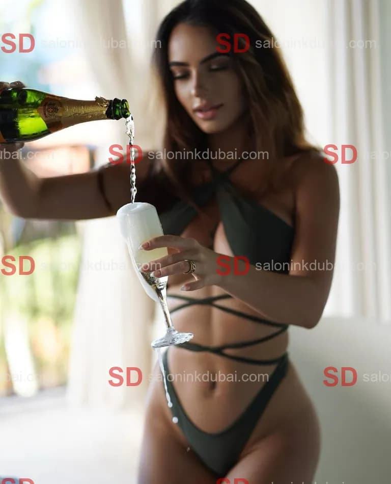 Mina — escort in Dubai