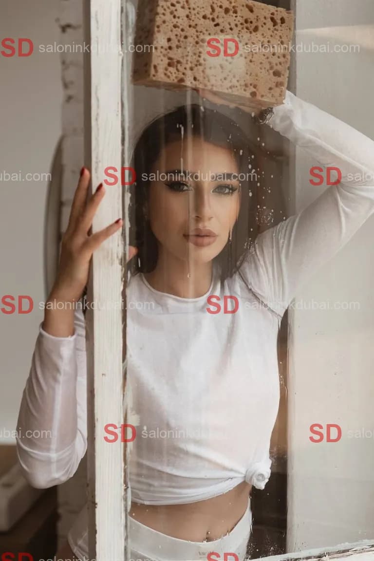 Nella — escort in Dubai