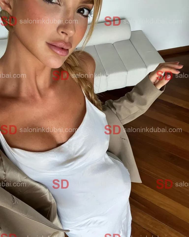 Nicole β escort in Dubai