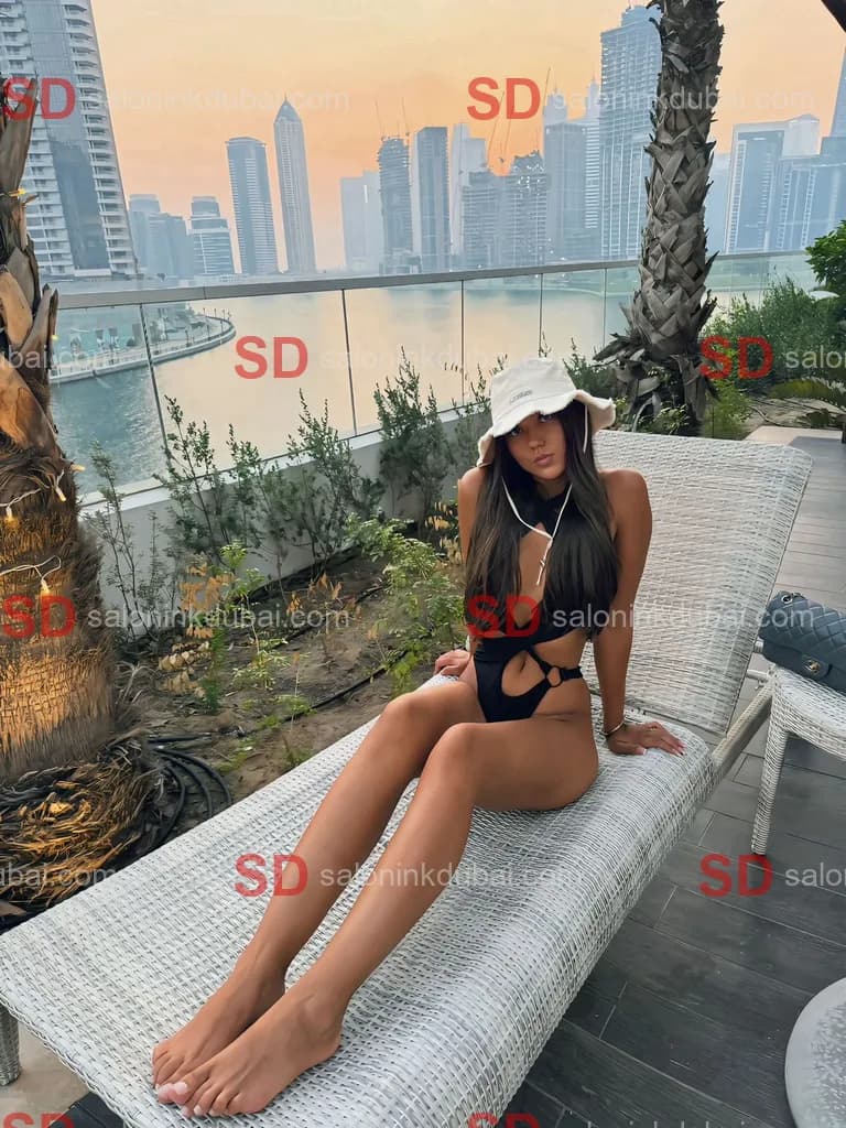 Thea — escort in Dubai