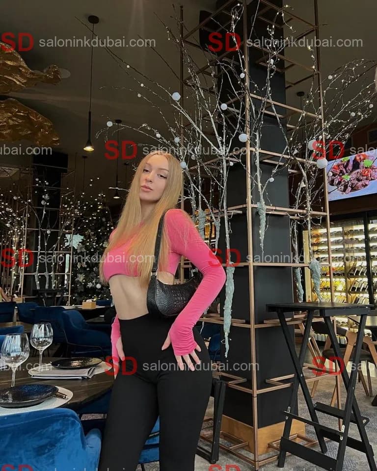 Vivian β escort in Dubai