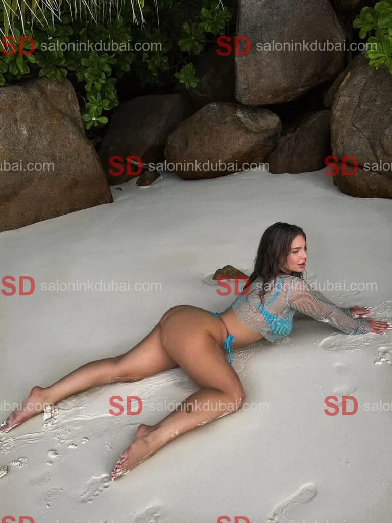 Vivian β escort in Dubai