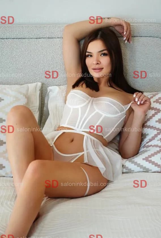 Vivian β escort in Dubai