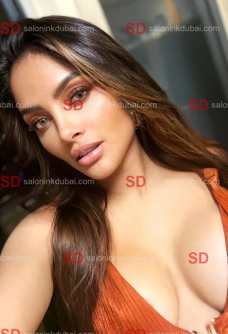 Zoe — escort in Dubai