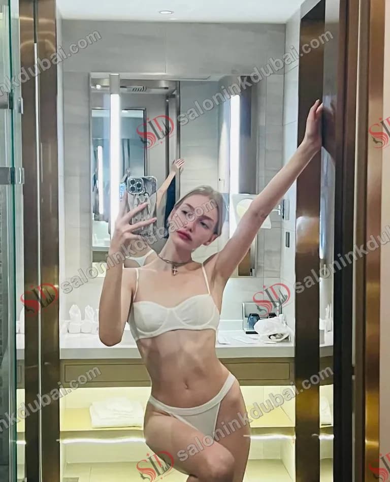 Zoe — escort in Dubai