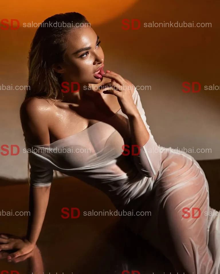 Brooke β escort in Dubai