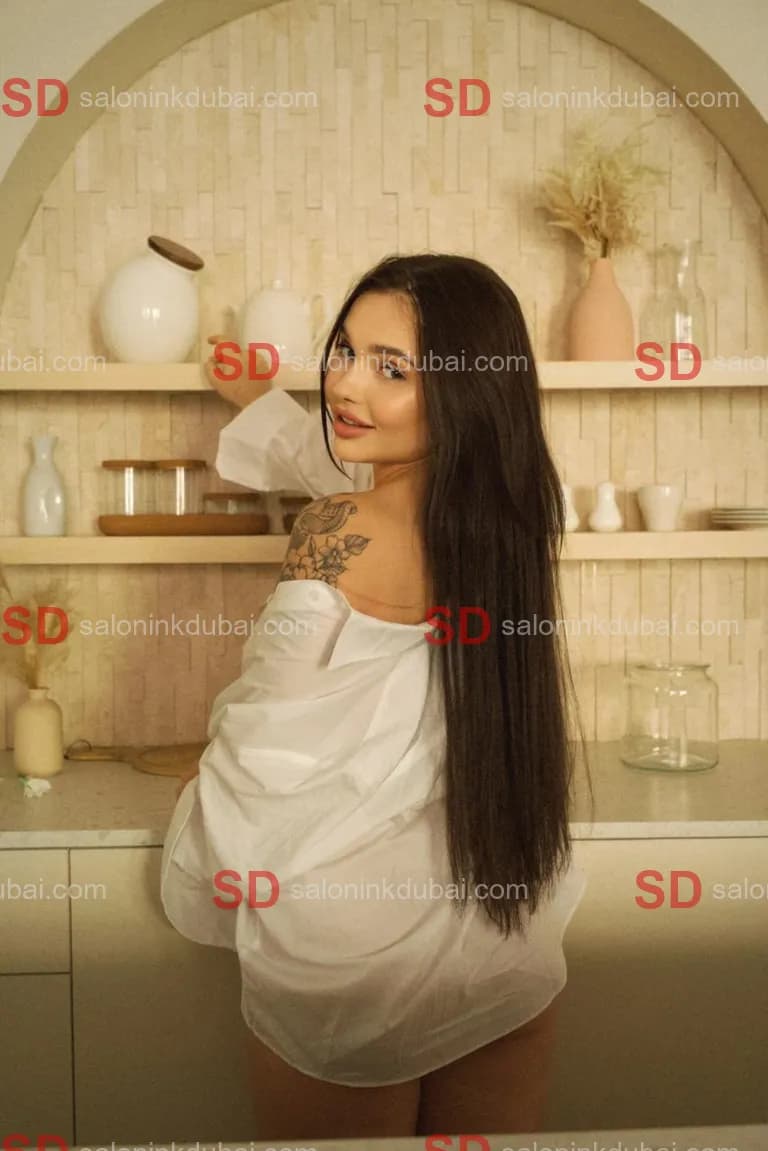 Elise β escort in Dubai