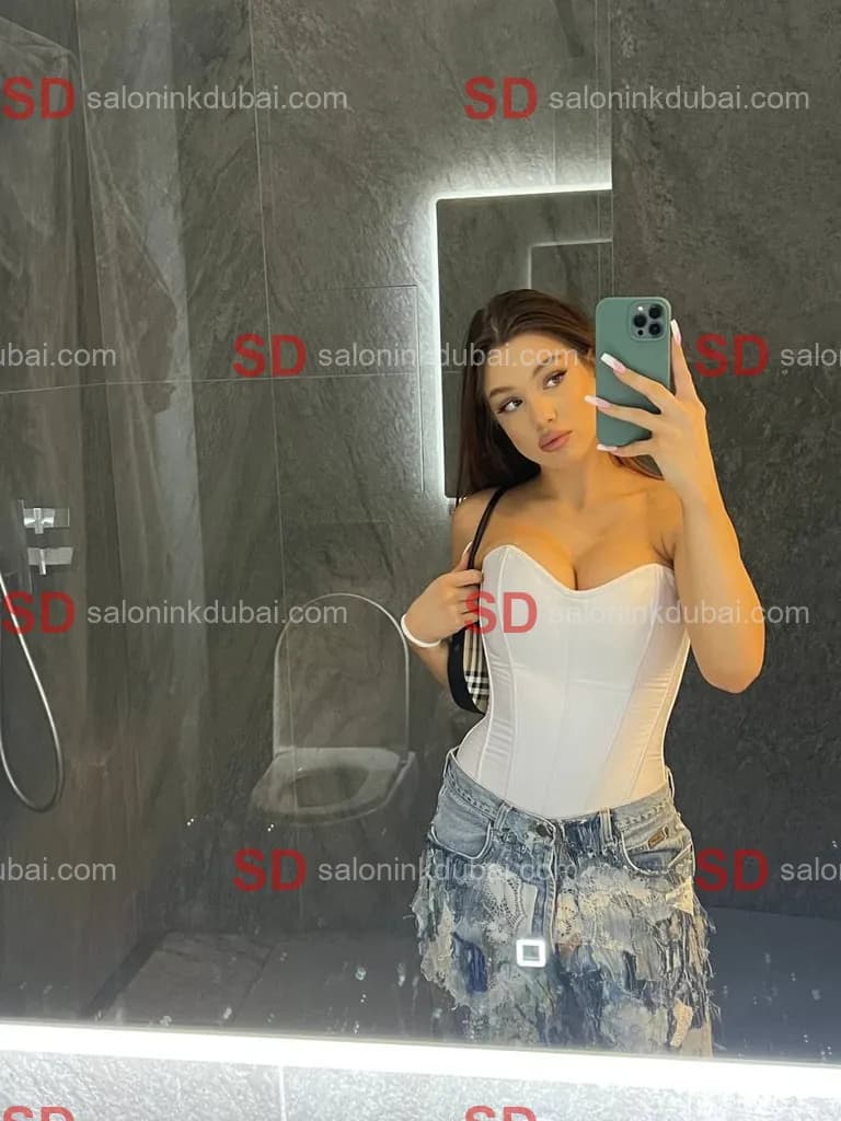 Elise β escort in Dubai
