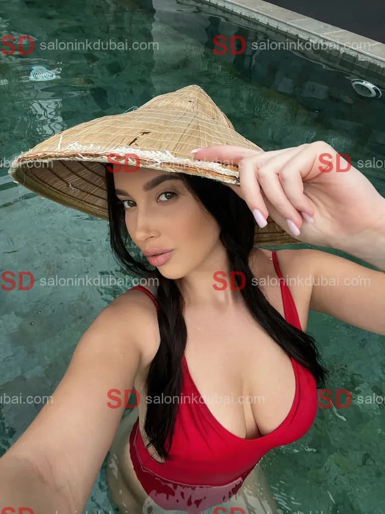 Evelyn β escort in Dubai