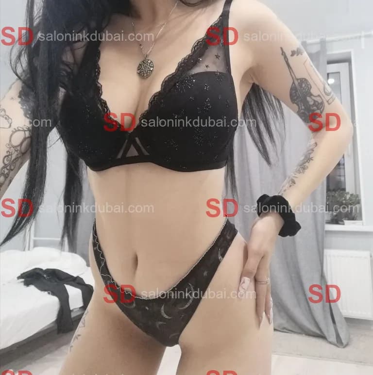 Holly — escort in Dubai