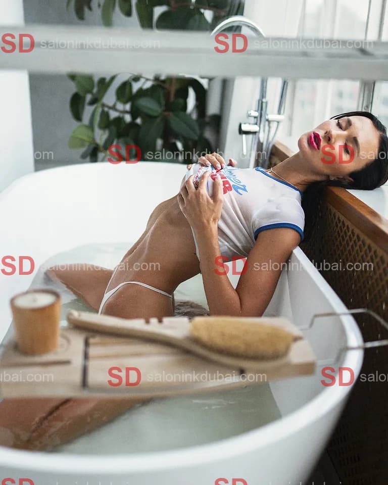 Iris β escort in Dubai