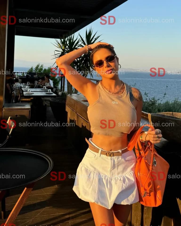 Laura β escort in Dubai