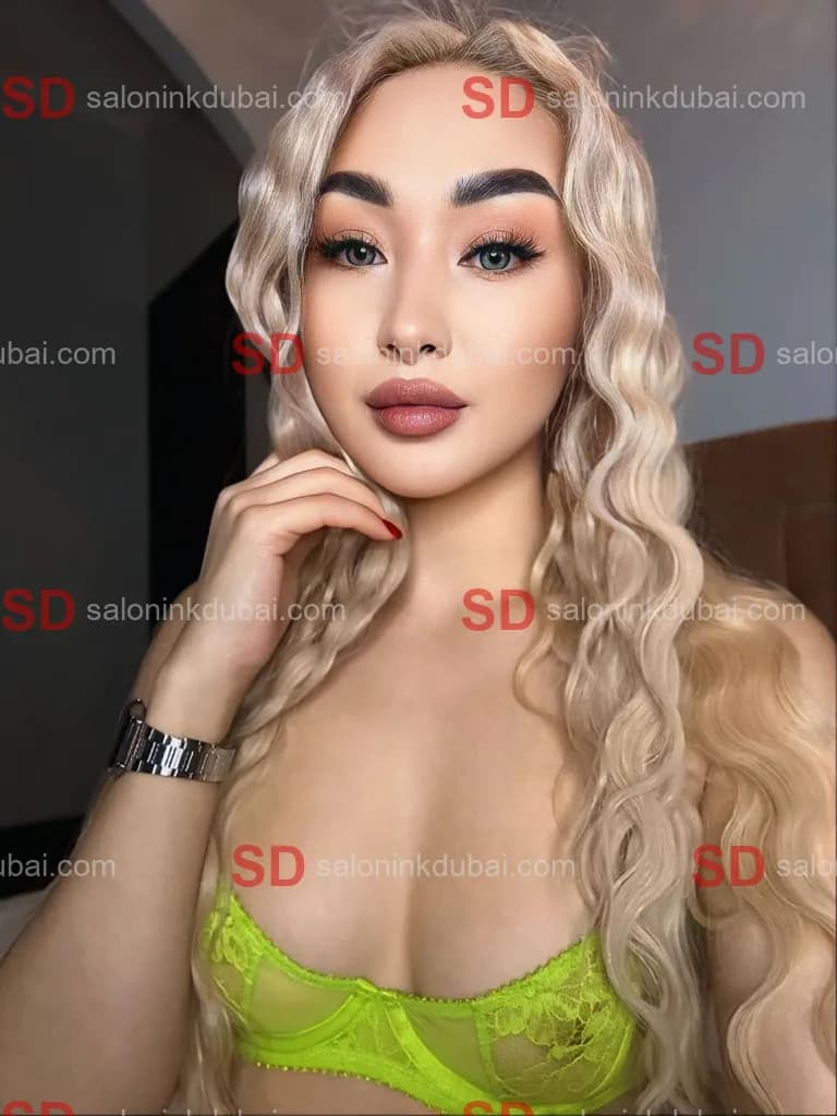 Luna β escort in Dubai
