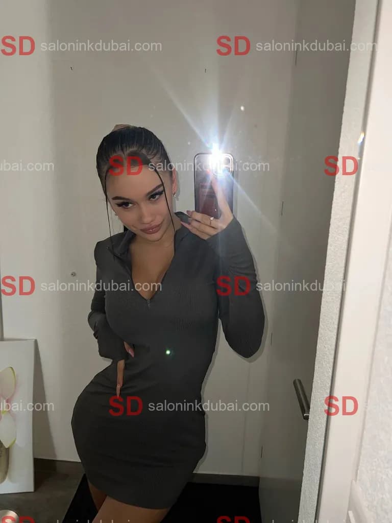 Luna β escort in Dubai