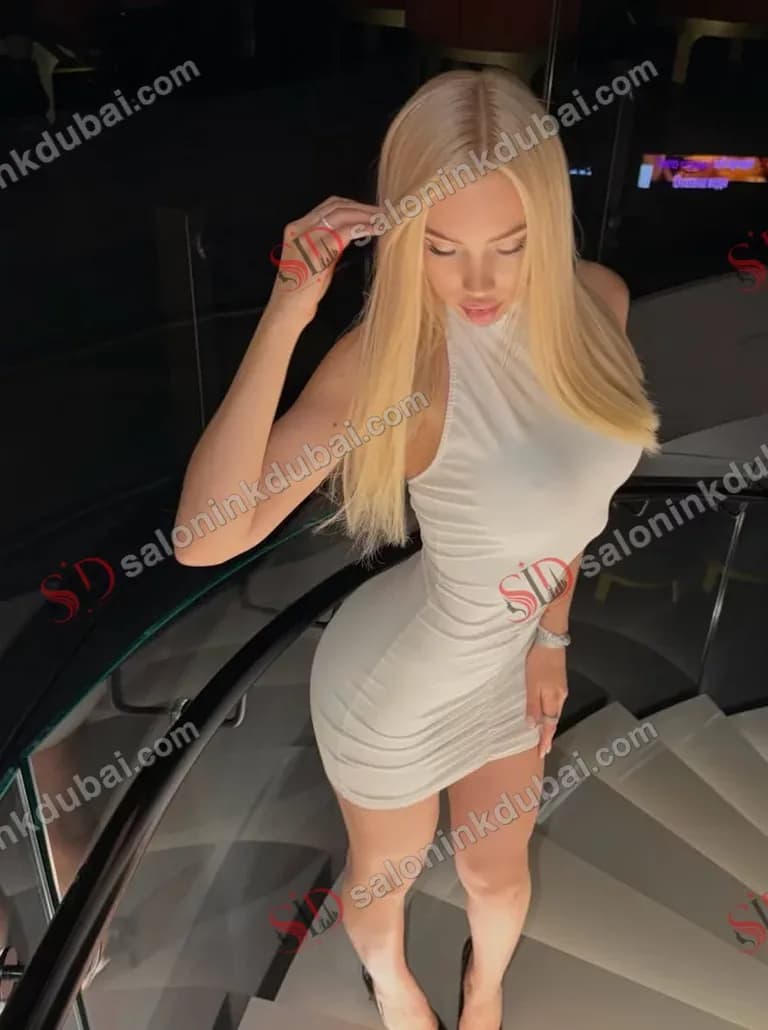 Monroe — escort in Dubai
