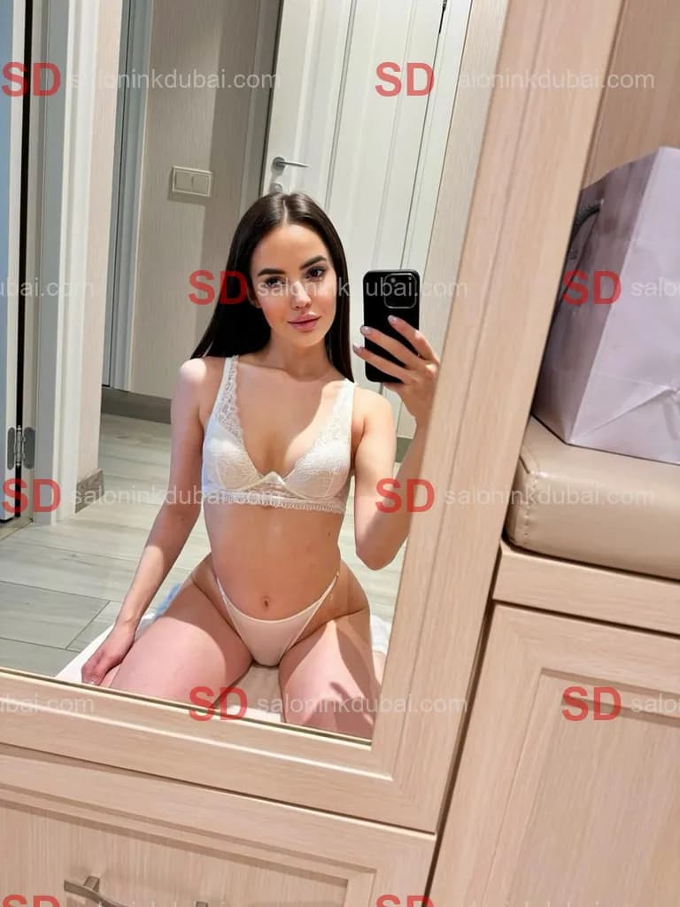 Roxy β escort in Dubai