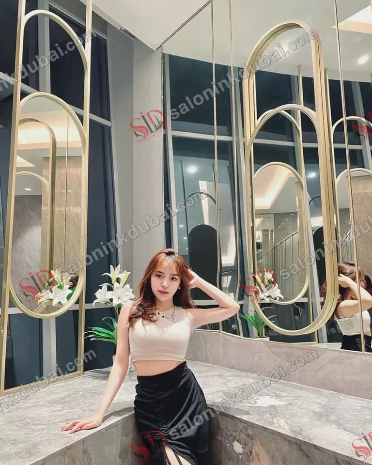 Vivia — escort in Dubai