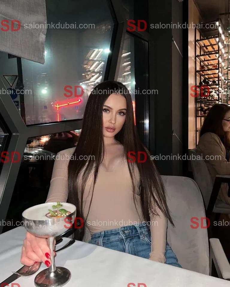 Vivian β escort in Dubai