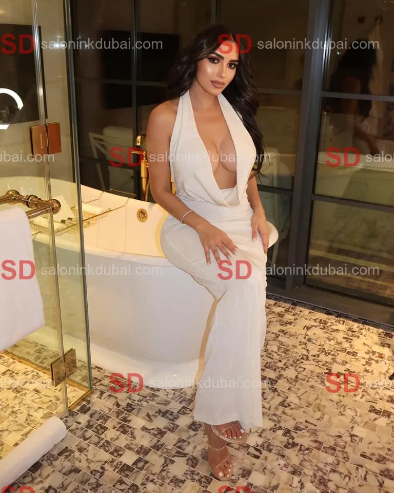 Vivian β escort in Dubai