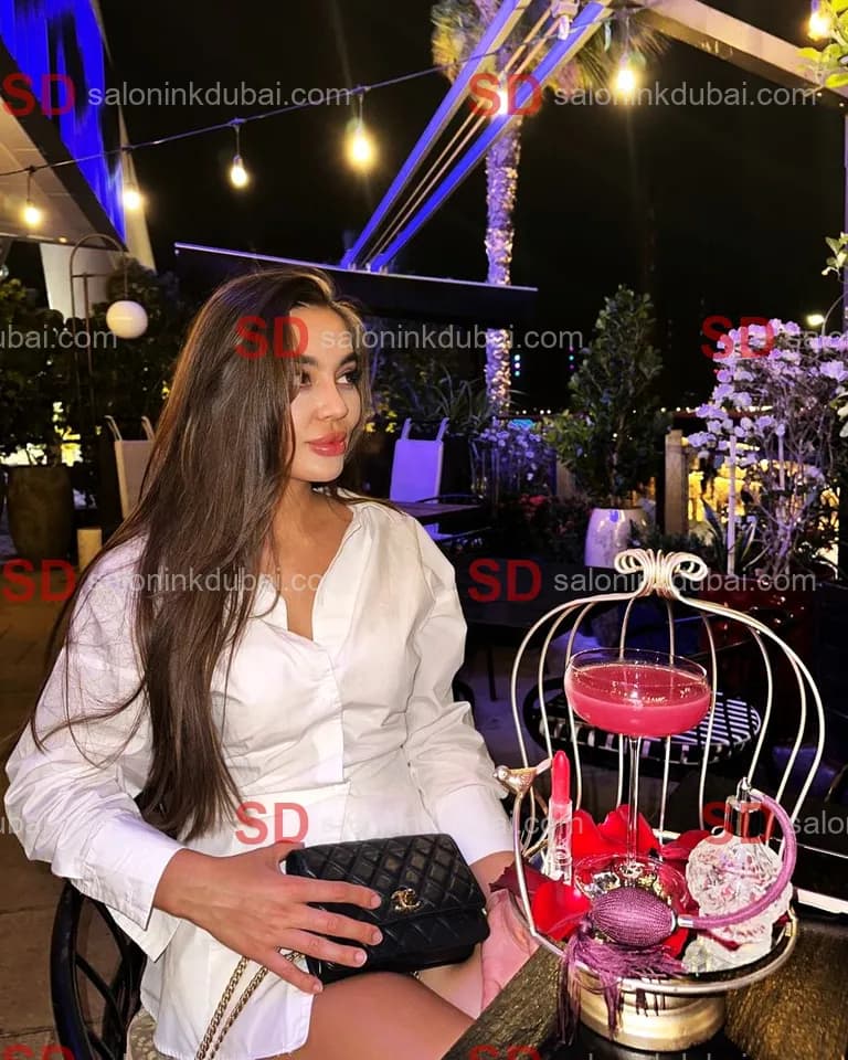 Vivian β escort in Dubai