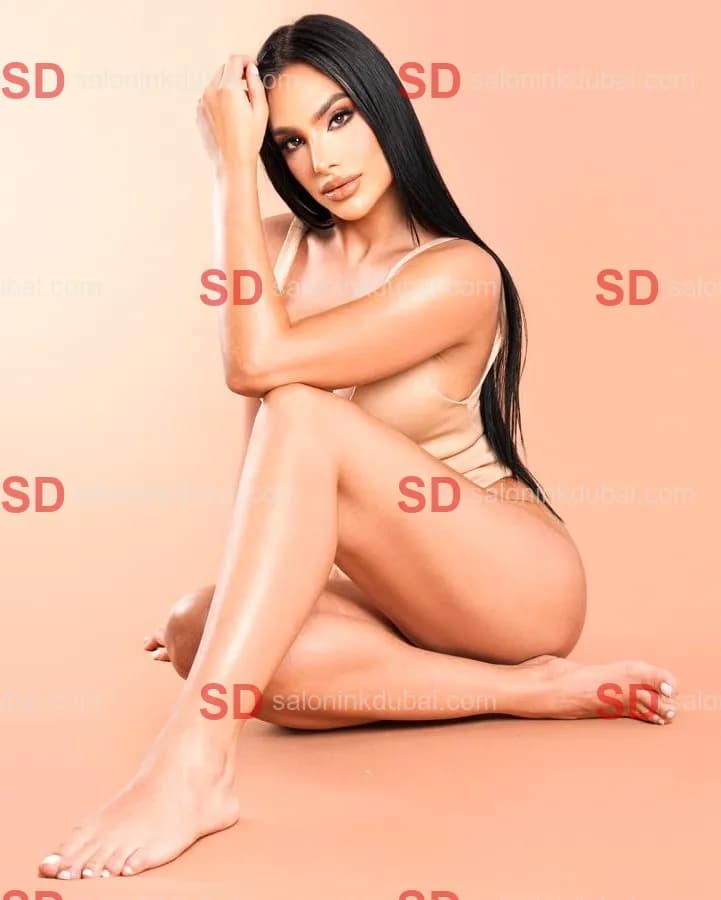 Vivian β escort in Dubai