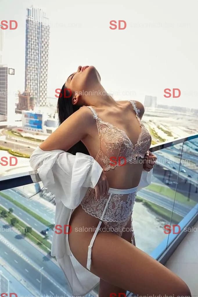 Zoe β escort in Dubai