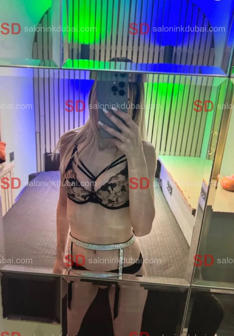 Zoe β escort in Dubai